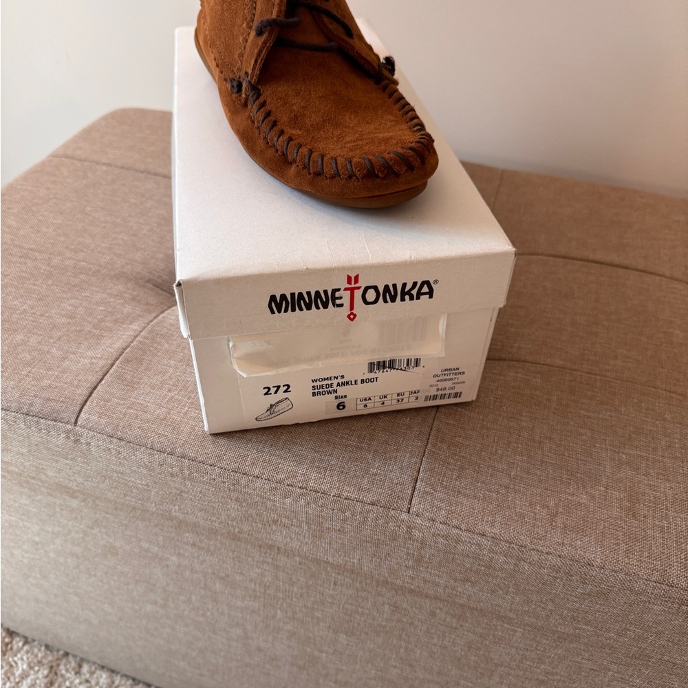 Minnetonka Brown Chukka Boots Suede Casual